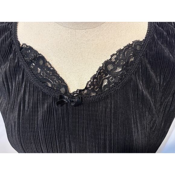 Vintage USA made Bay Studio feminine top Size M black - Picture 3 of 7